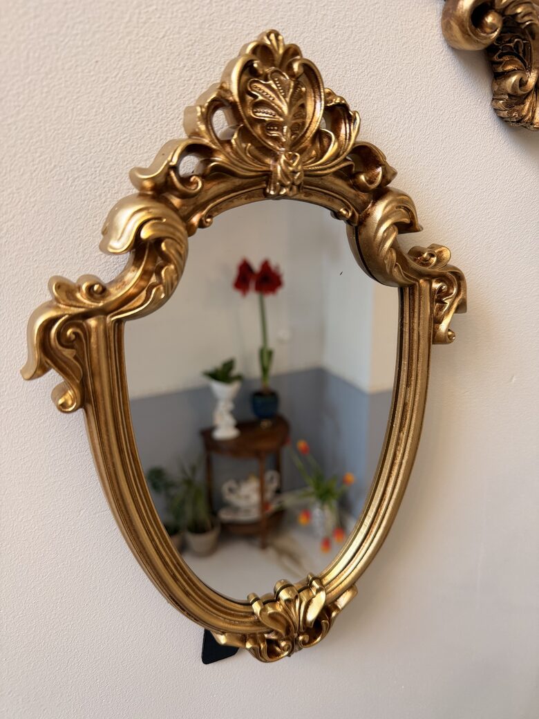 Vintage mazais spogulis