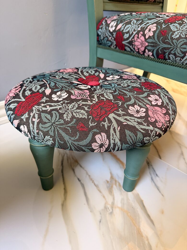 Pufiks- Gobelēna William Morris