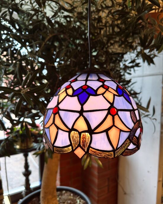 Tiffany stila lampa
