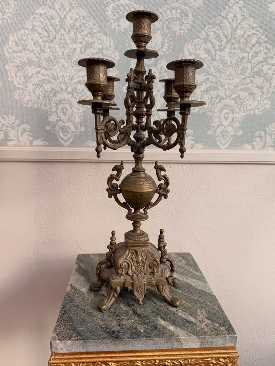 Karaliskie baroka stila svečturi