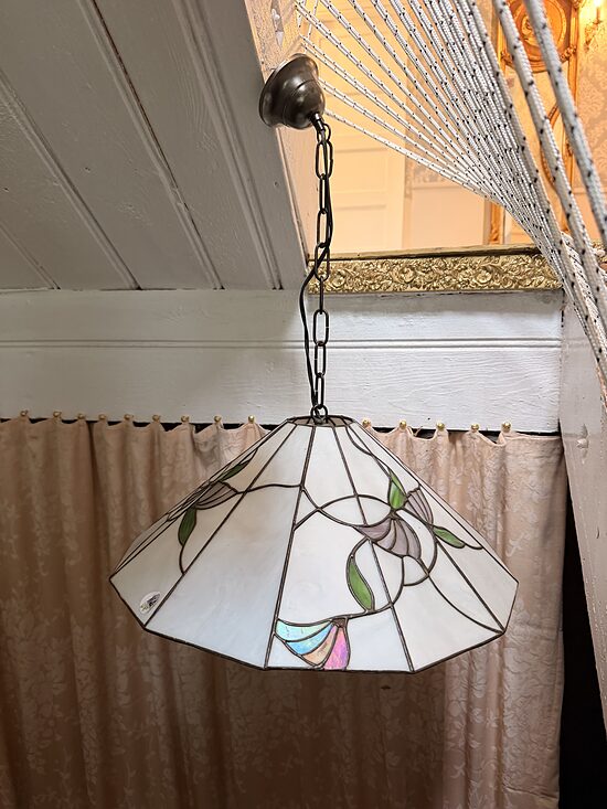 Tiffany griestu lampa