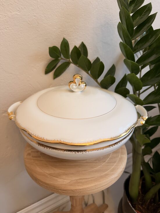 Terīne -atmirdzi zeltā