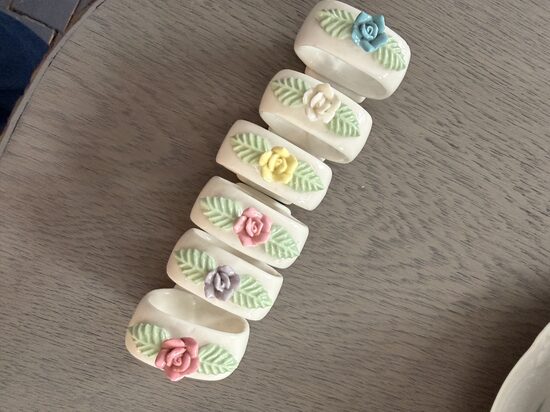 Porcelāna salvešu turētāji