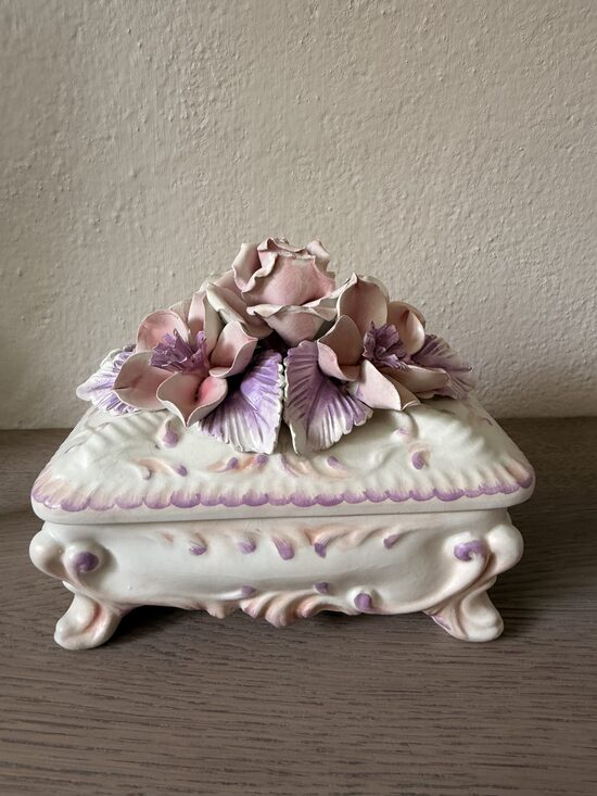 Capodimonte lāde